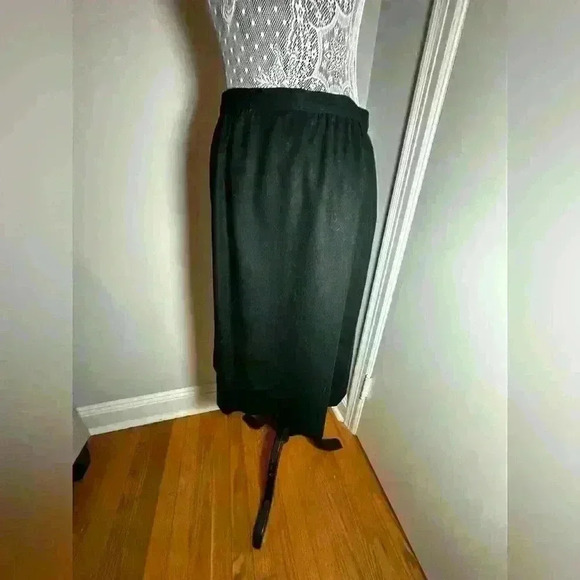 Pendleton Skirt 12 Black Pencil Virgin Wool Knee Length Lined Career Vintage. - Picture 3 of 11